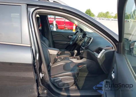 2015 Jeep Cherokee Trailhawk из США, поврежденный, VIN 1C4PJMBS6FW786622